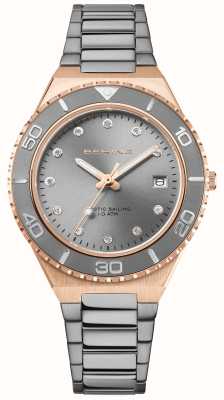 Bering Damen-Armbanduhr „Arctic Sailing“ (36 mm) mit grauem Zifferblatt und grauem PVD-Edelstahlarmband 18936-769